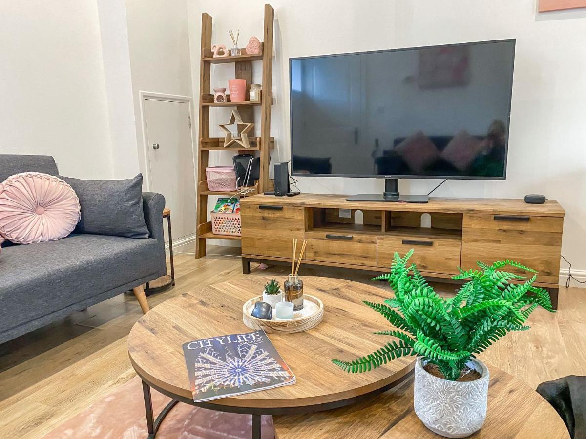 4C Gaia Lane Apartment Lichfield Bagian luar foto